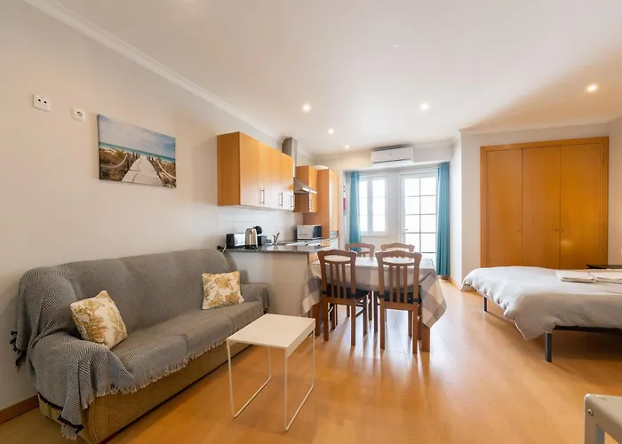 アパート By Blue Door