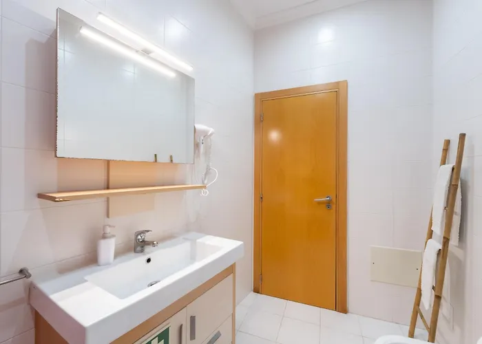 By Blue Door ポルティマン