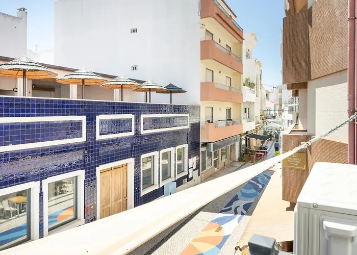 アパート By Blue Door *