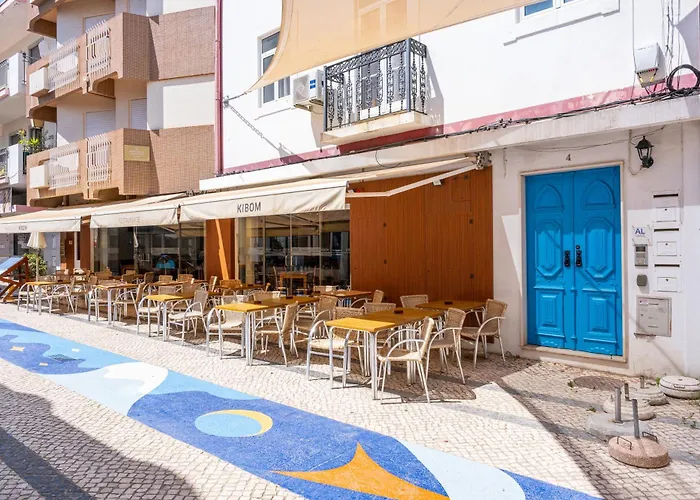 By Blue Door Appartement *